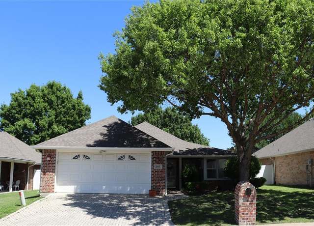Property at 103 Sunglow Loop, Red Oak, TX 75154, 2 beds, 2 baths