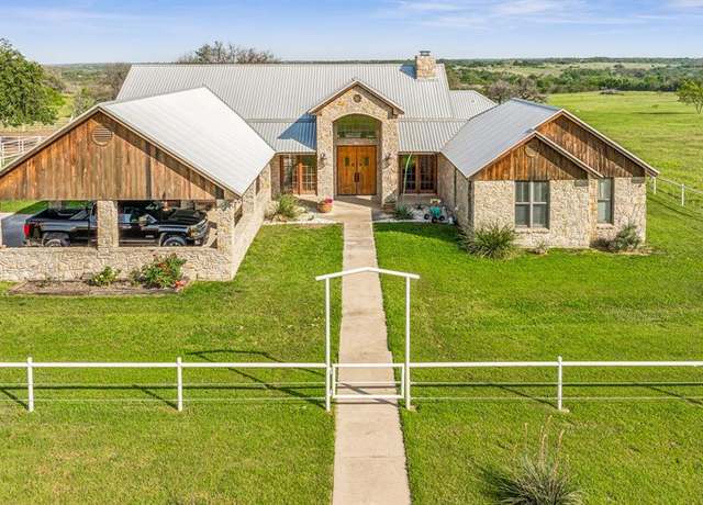 Property at 404 Private Road 1562, Stephenville, TX 76401, 3 beds, 3.5 baths