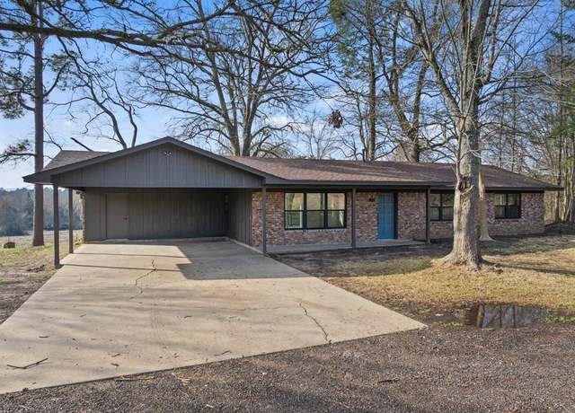 Property at 10 County Road 3357, Omaha, TX 75571, 3 beds, 2 baths