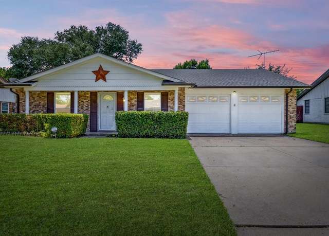 Property at 7920 Donegal Ln, North Richland Hills, TX 76180, 4 beds, 3 baths