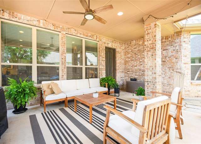 Property at 5117 Del Molin Ave, Lewisville, TX 75056, 4 beds, 3.5 baths