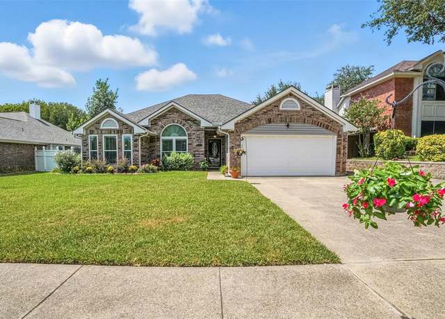 Property at 1913 Windsor Dr, Mesquite, TX 75181, 3 beds, 2 baths