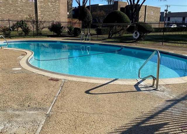 Property at 5540 Boca Raton Blvd #174, Fort Worth, TX 76112, 1 bed, 1.5 baths