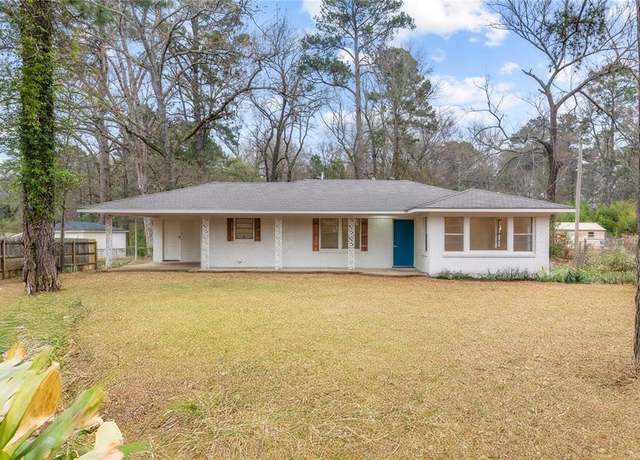 Property at 1008 Wilton Pl, Shreveport, LA 71107, 3 beds, 1.5 baths