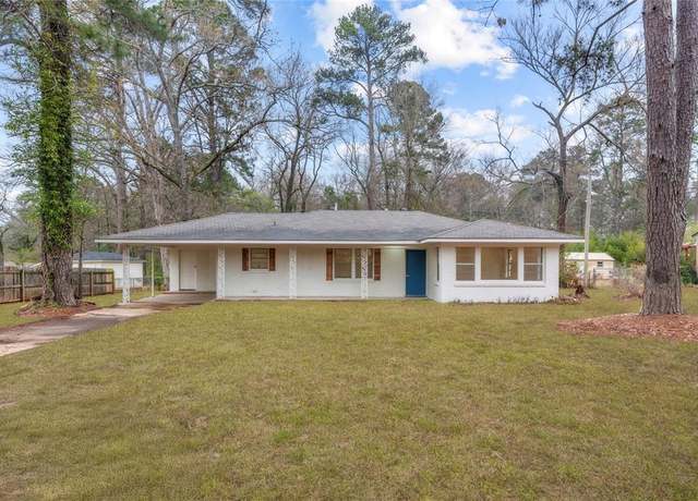 Property at 1008 Wilton Pl, Shreveport, LA 71107, 3 beds, 1.5 baths