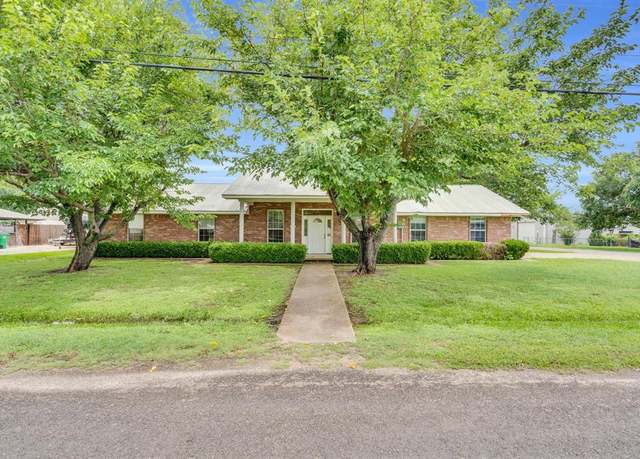 Property at 501 Trice St, Maypearl, TX 76064, 3 beds, 3 baths