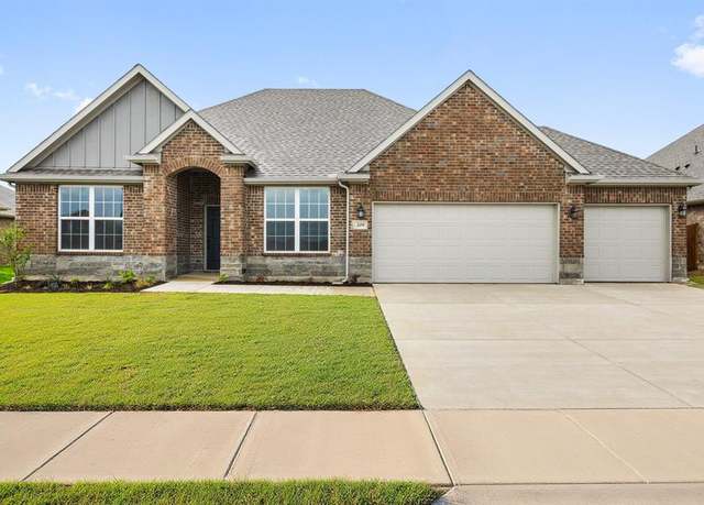 Property at 209 Briarwood Dr, Nevada, TX 75173, 4 beds, 3.5 baths