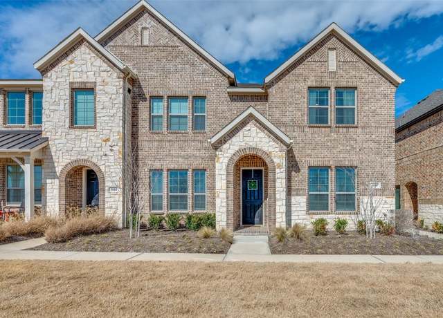 Property at 1040 Homestead Way, Argyle, TX 76226, 3 beds, 2.5 baths
