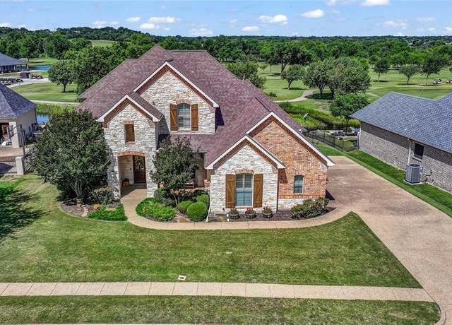 Property at 1009 Crown Valley Dr, Weatherford, TX 76087, 4 beds, 4.5 baths