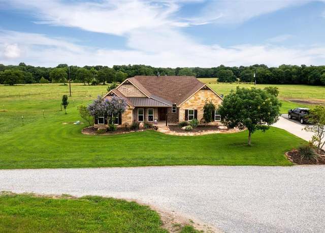 Property at 191 Bell Rd, Van Alstyne, TX 75495, 4 beds, 3 baths