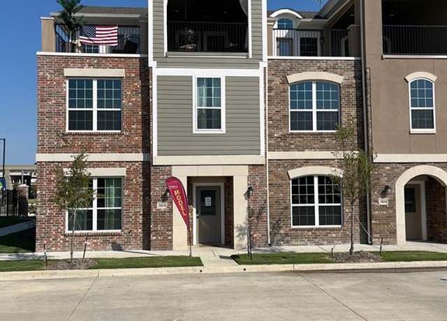 Property at 3804 Manhattan Ave, Grand Prairie, TX 75052, 3 beds, 3 baths