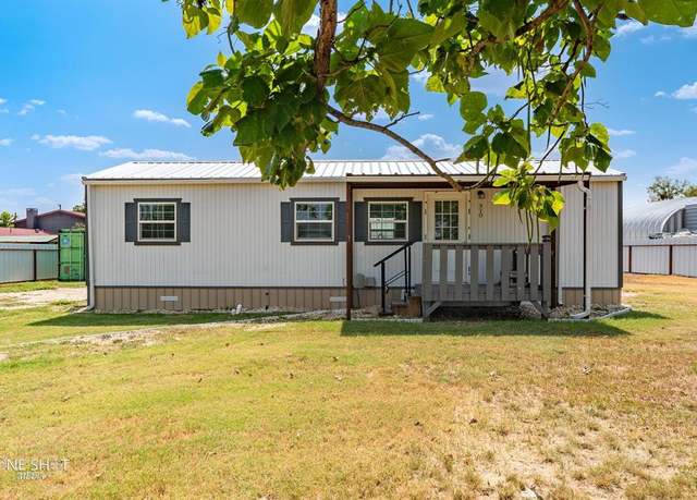 Property at 310 10th St, Hawley, TX 79525, 1 bed, 1 bath