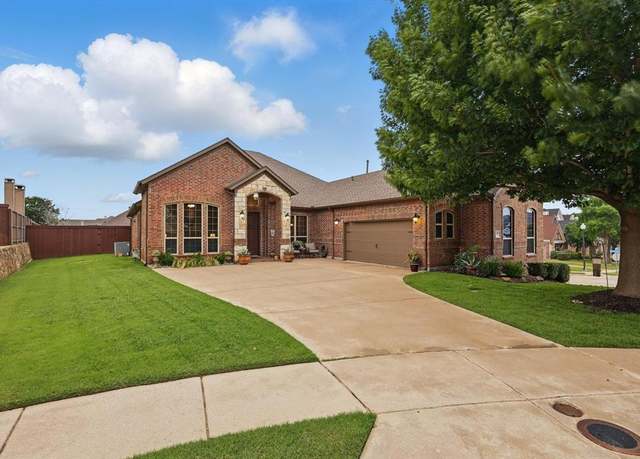Property at 2801 Spring Oaks Dr, Highland Village, TX 75077, 4 beds, 2.5 baths