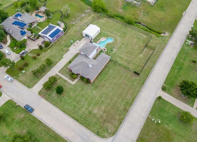 Property at 605 Lakeridge Dr, Lavon, TX 75166, 4 beds, 2 baths