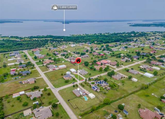 Property at 605 Lakeridge Dr, Lavon, TX 75166, 4 beds, 2 baths