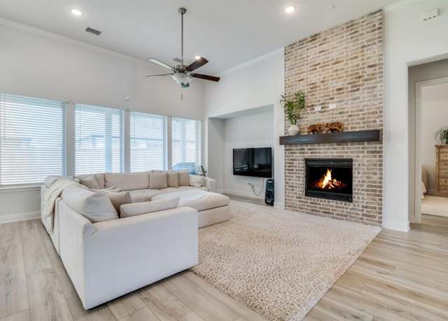 Property at 1721 Gem Dr, Rockwall, TX 75087, 4 beds, 3 baths