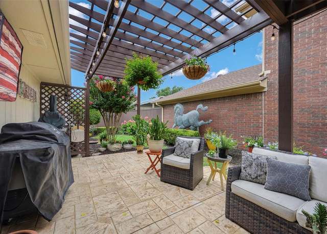 Property at 2903 Fort Point Ln, Carrollton, TX 75007, 3 beds, 2.5 baths