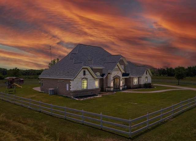 Property at 1476 Farm Road 3105, Pickton, TX 75471, 4 beds, 4.5 baths