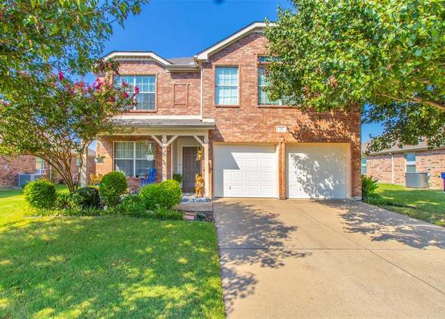 Property at 122 Bison Meadow Dr, Waxahachie, TX 75165, 4 beds, 2.5 baths