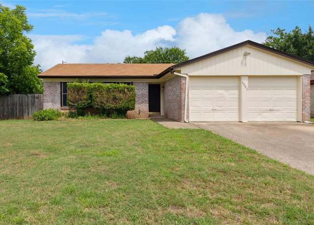 Property at 6003 Springwood Dr, Arlington, TX 76001, 3 beds, 2 baths