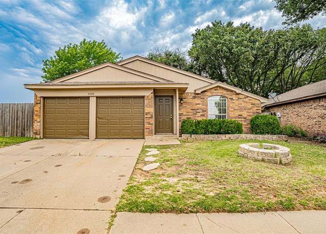 Property at 5126 Hawkins Cemetery Rd, Arlington, TX 76017, 3 beds, 2 baths