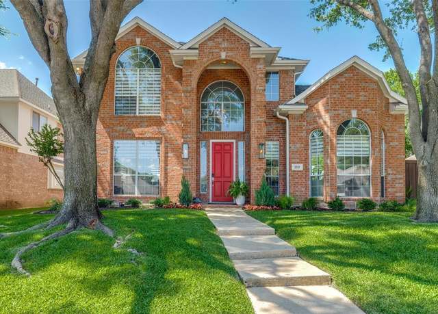 Property at 2521 Glen Morris Rd, Carrollton, TX 75007, 3 beds, 2.5 baths