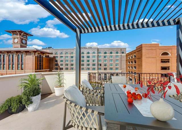 Property at 250 E Dallas St #124, Grapevine, TX 76051, 3 beds, 3.5 baths