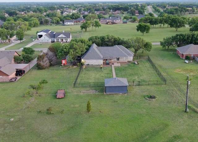 Property at 703 Preakness Place Rd, Van Alstyne, TX 75495, 4 beds, 3 baths