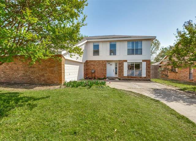 Property at 104 Country Ln, Euless, TX 76039, 4 beds, 2.5 baths