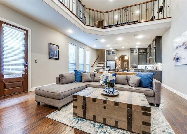 Property at 5913 Lewis St, Dallas, TX 75206, 3 beds, 3.5 baths