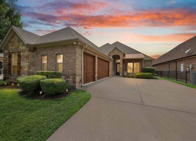 Property at 3452 Abes Landing Dr, Granbury, TX 76049, 4 beds, 3 baths
