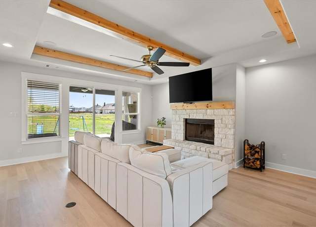 Property at 2911 Kynleigh Ln, Midlothian, TX 76065, 4 beds, 3 baths