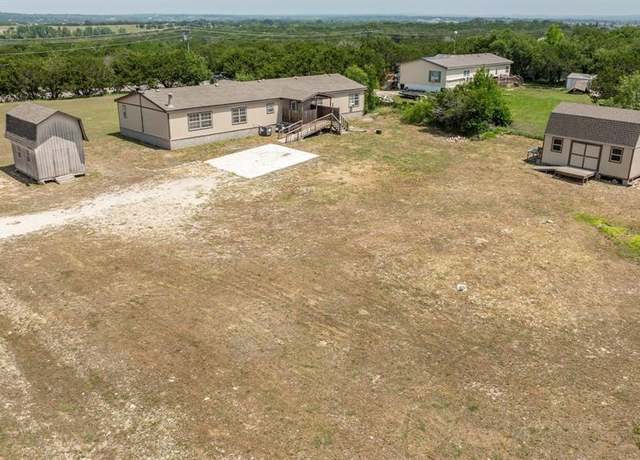 Property at 5057 Tin Top Rd, Weatherford, TX 76087, 5 beds, 3 baths