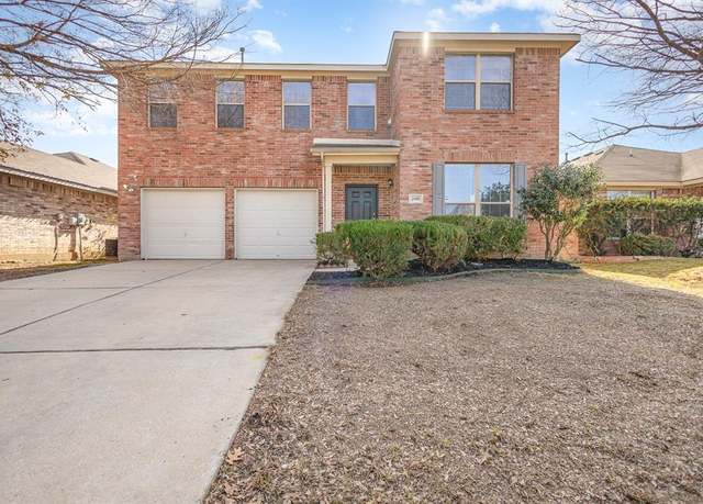 Property at 2851 Park Place Dr, Grand Prairie, TX 75052, 4 beds, 2.5 baths