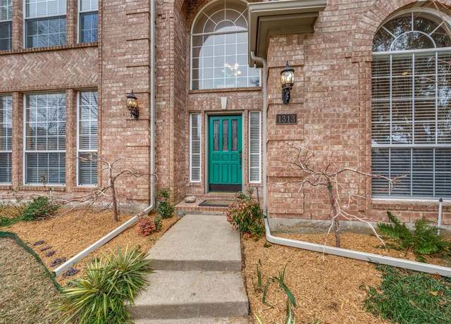 Property at 1313 Edgewood Ct, Carrollton, TX 75007, 4 beds, 3 baths