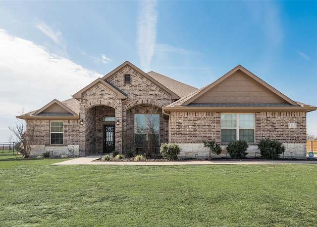 Property at 1110 Christie Ln, Oak Ridge, TX 75161, 4 beds, 3 baths