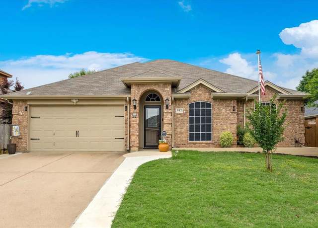 Property at 912 Crowder Dr, Crowley, TX 76036, 4 beds, 2 baths