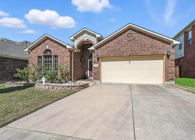 Property at 1616 Santa Anita Blvd, Irving, TX 75060, 3 beds, 2 baths