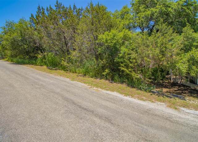 Property at 812 Arrowhead Ct, Granbury, TX 76048