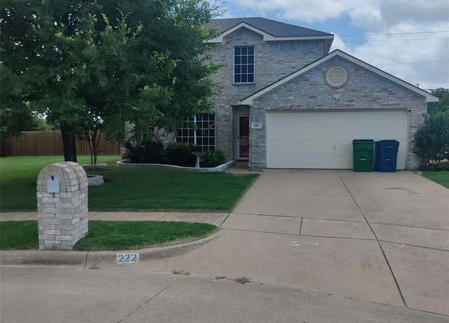 Property at 222 Chesterfield Cir, Waxahachie, TX 75165, 4 beds, 2.5 baths