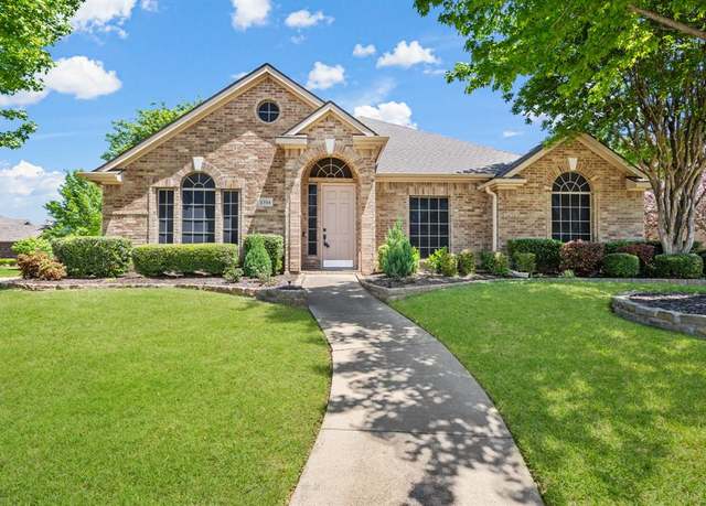 Property at 1314 Bramble Ln, Mansfield, TX 76063, 3 beds, 3 baths