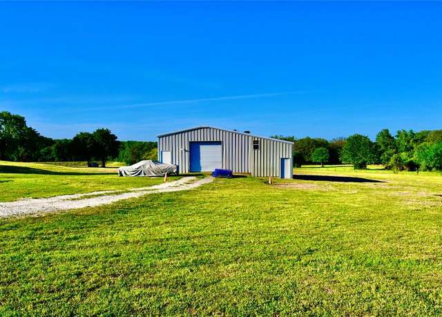 Property at 931 New Hope Rd, Boyd, TX 76023