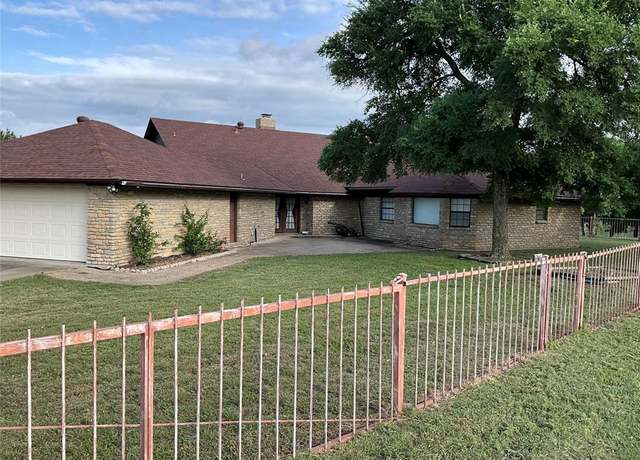 Property at 999 W Boynton, Hamilton, TX 76531, 4 beds, 3 baths