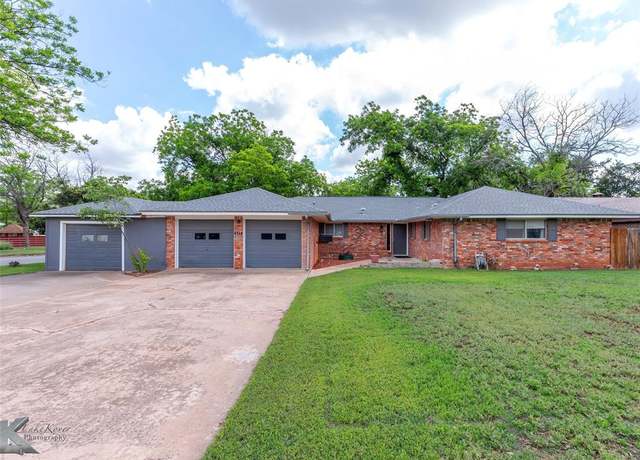 Property at 649 Westwood Dr, Abilene, TX 79603, 3 beds, 2 baths