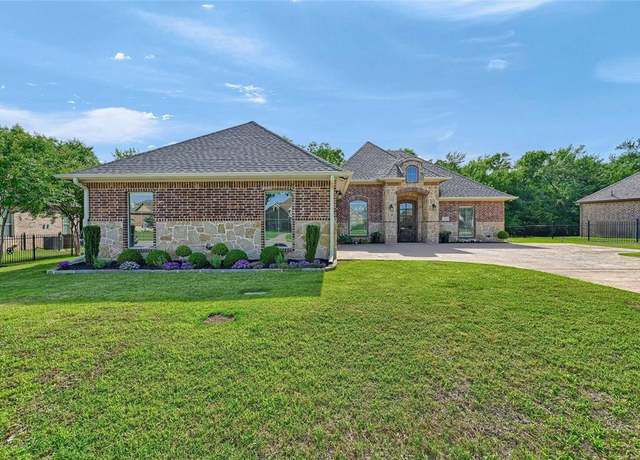 Property at 1028 Addison Ave, Pottsboro, TX 75076, 3 beds, 2 baths