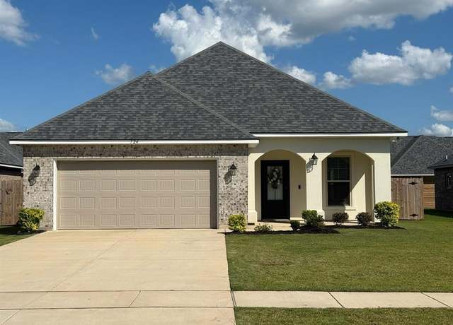 Property at 724 Esau Ave, Bossier City, LA 71111, 3 beds, 2 baths