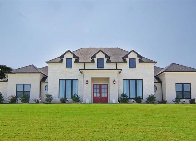 Property at 4000 Randolph Ln, Azle, TX 76020, 4 beds, 3 baths