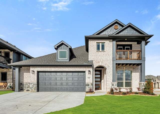 Property at 1042 Fleetwood Dr, Justin, TX 76247, 5 beds, 3.5 baths