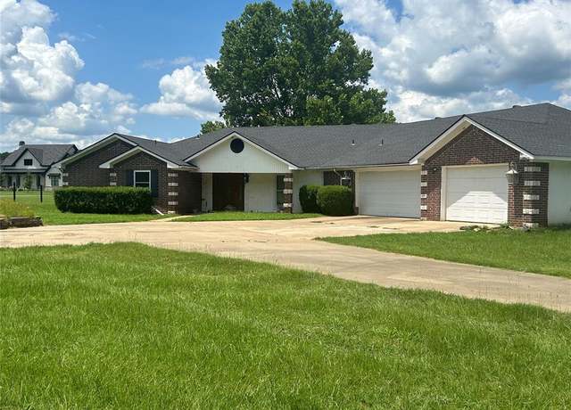 Property at 475 Acorn Trl, Hallsville, TX 75650, 3 beds, 2.5 baths