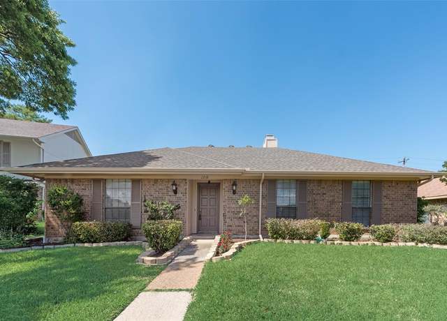 Property at 1719 Paxton Dr, Carrollton, TX 75007, 3 beds, 2 baths